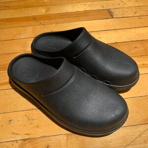 OOFOS Women's OOcloog Black Clog